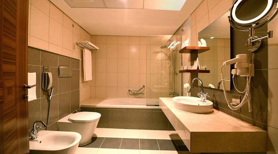 City Seasons Al Hamra Hotel, Abu Dhabi, United Arab Emirates